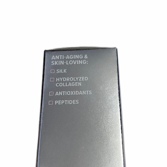 Bye Bye Pores Pressed Anti-Aging Finishing Powder - Picture 4 of 4